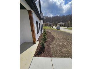 Property in Allegheny Twp - WML, PA 15613 thumbnail 2