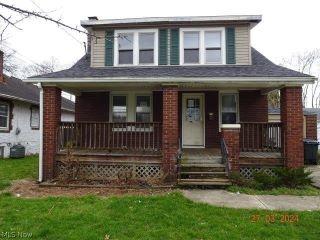 Property in Akron, OH thumbnail 3