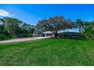 Property in Lake Worth, FL 33449 thumbnail 0