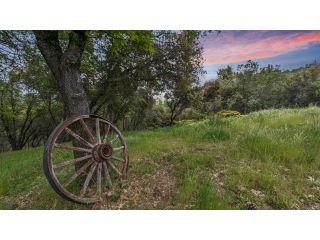 Property in Mountain Ranch, CA 95246 thumbnail 2