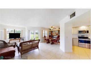 Property in Pembroke Pines, FL 33027 thumbnail 2