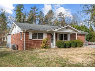 Property in Hendersonville, NC 28739 thumbnail 1