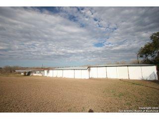 Property in Beeville, TX 78102 thumbnail 0