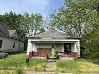 Property in Moberly, MO thumbnail 1