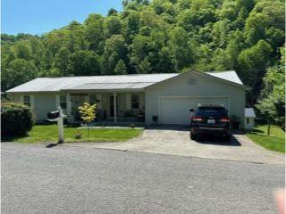 Property in Prestonsburg, KY thumbnail 1