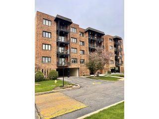 Property in Des Plaines, IL thumbnail 1