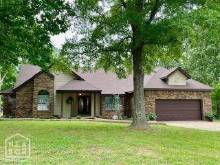 Property in Jonesboro, AR thumbnail 4