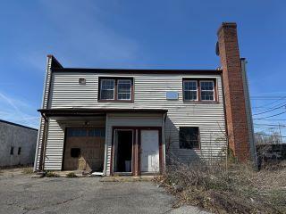 Property in New York, NY 11782 thumbnail 2