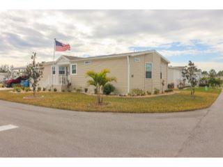 Property in Lake Suzy, FL thumbnail 2