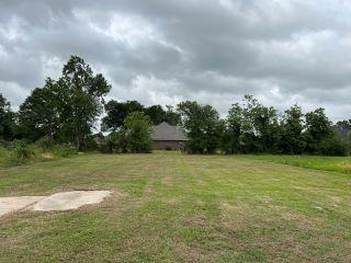Property in Lake Charles, LA thumbnail 4