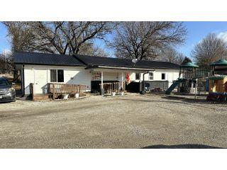 Property in Trenton, MO thumbnail 6
