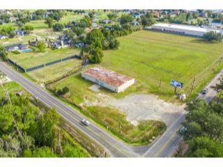 Property in Lake Charles, LA thumbnail 3