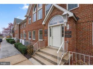 Property in Fairfax, VA thumbnail 6