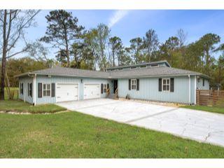 Property in Milton, FL thumbnail 3