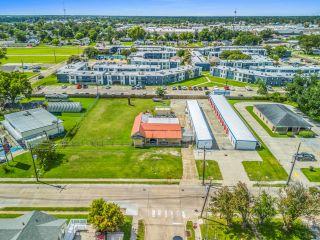 Property in Lake Charles, LA thumbnail 1