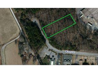 Property in Newton, NC thumbnail 1