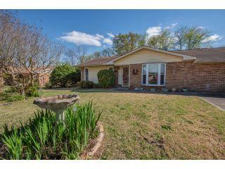 Property in Warner Robins, GA thumbnail 1