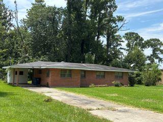 Property in Jennings, LA thumbnail 4