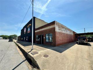 Property in Chickasha, OK 73018 thumbnail 2