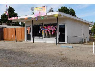 Property in Poplar, CA 93257 thumbnail 2