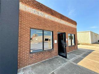 Property in Chickasha, OK 73018 thumbnail 1