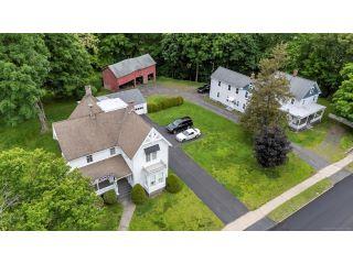 Property in Canton, CT thumbnail 4