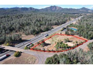 Property in Redding, CA thumbnail 3