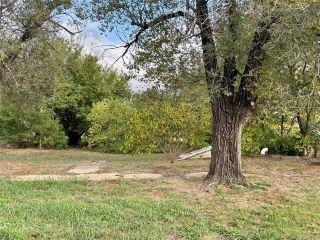 Property in Chickasha, OK thumbnail 3