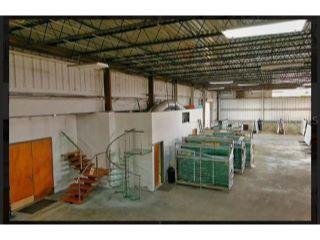 Property in Tampa, FL thumbnail 6