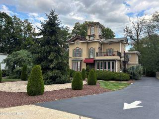 Property in Freehold, NJ thumbnail 4