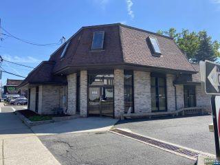 Property in Bergenfield, NJ thumbnail 1