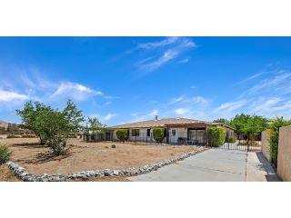 Property in Apple Valley, CA thumbnail 1