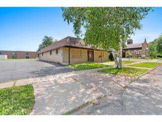 Property in New London, WI thumbnail 6