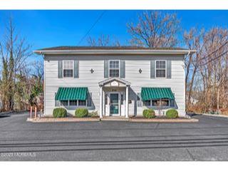 Property in Belford, NJ thumbnail 1
