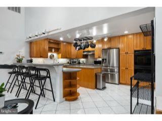 Property in Springfield, VA thumbnail 1