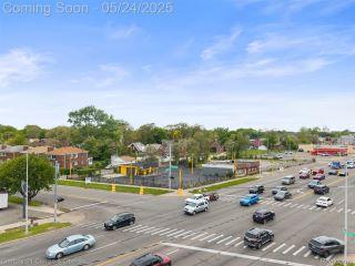 Property in Detroit, MI thumbnail 2
