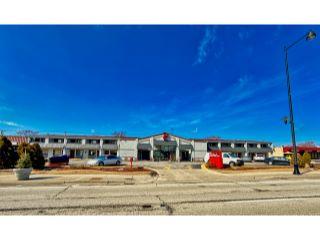 Property in Morton Grove, IL thumbnail 2