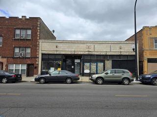 Property in Chicago, IL thumbnail 2
