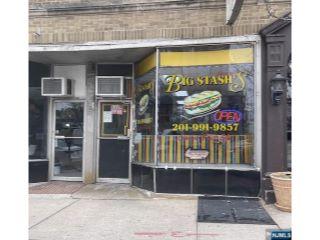Property in Kearny, NJ thumbnail 5