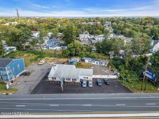 Property in Belford, NJ thumbnail 4