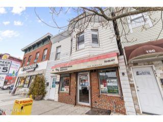 Property in Perth Amboy, NJ thumbnail 3