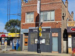 Property in Chicago, IL thumbnail 6