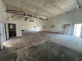 Property in Hialeah, FL thumbnail 1