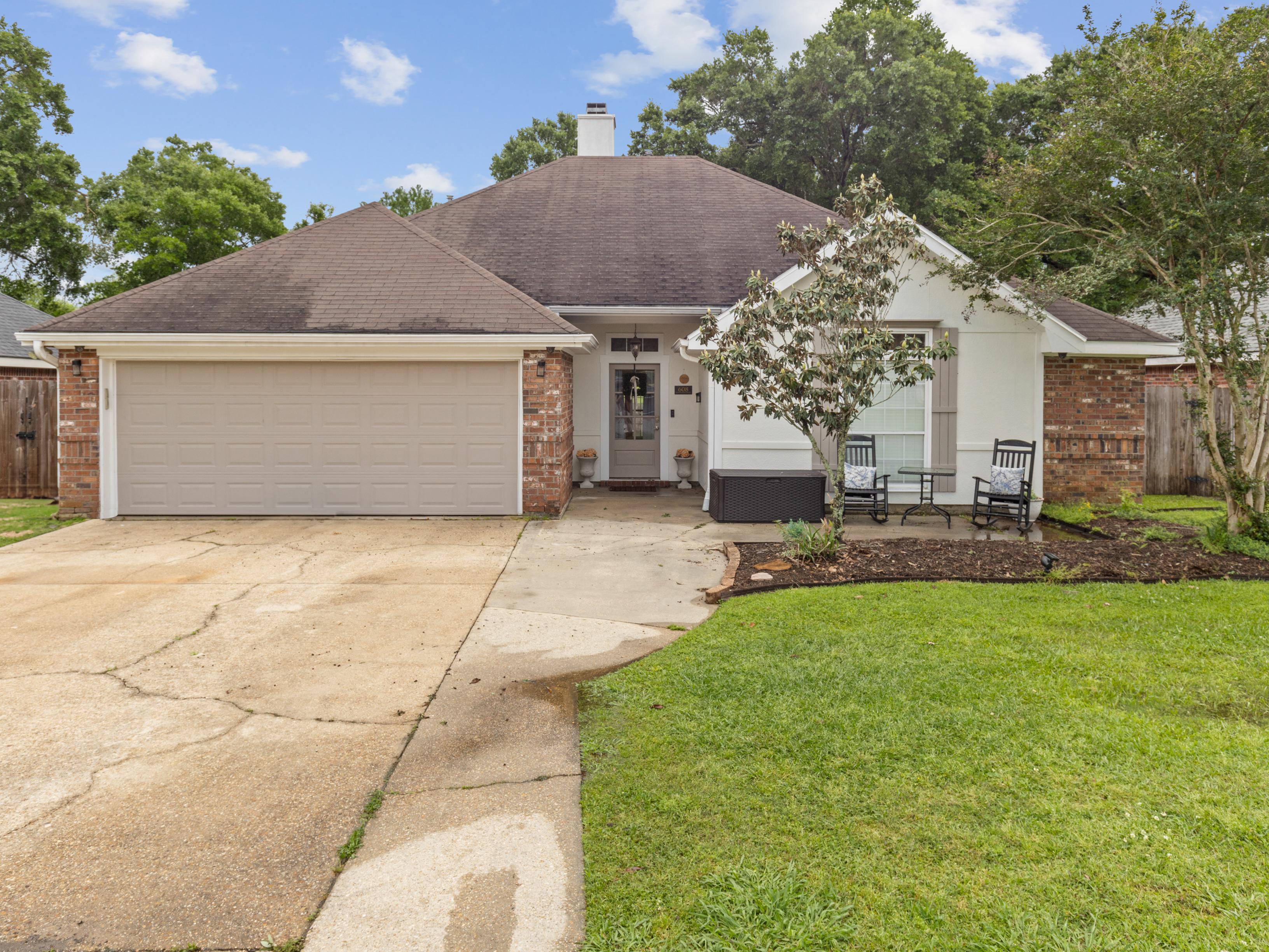 Property Image for 608 Burlington Circle