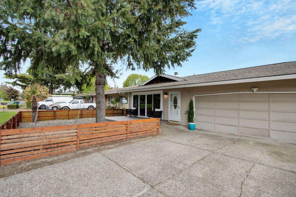 Property Image for 4936 SE 114th Ave