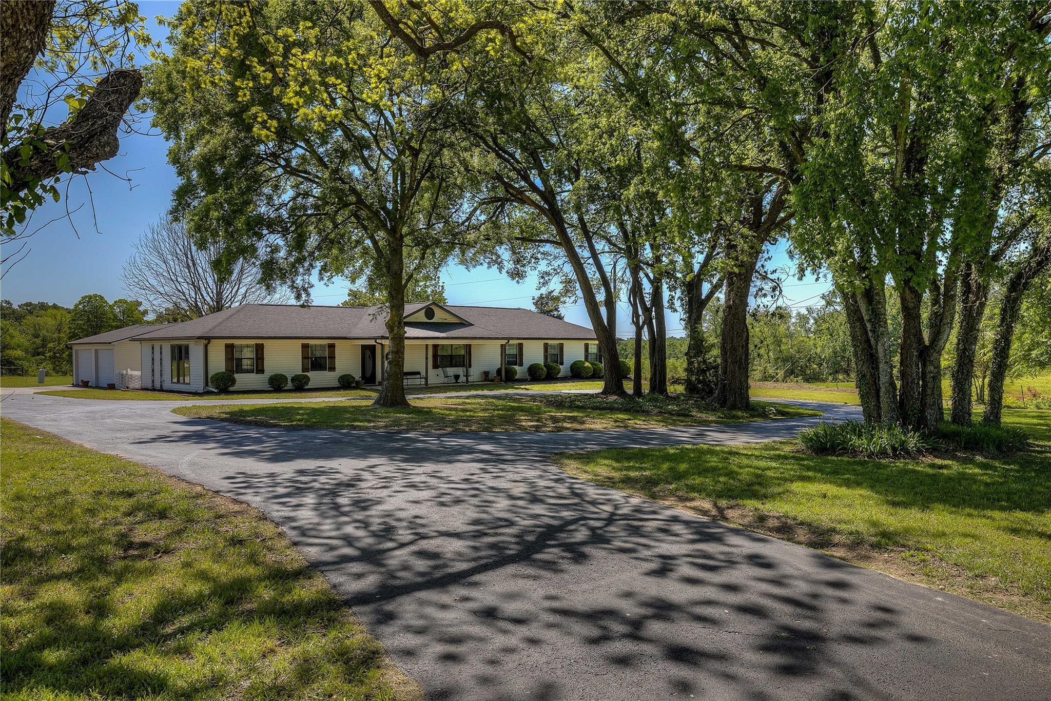 Property Image for 6089 Texas Hwy 154 S