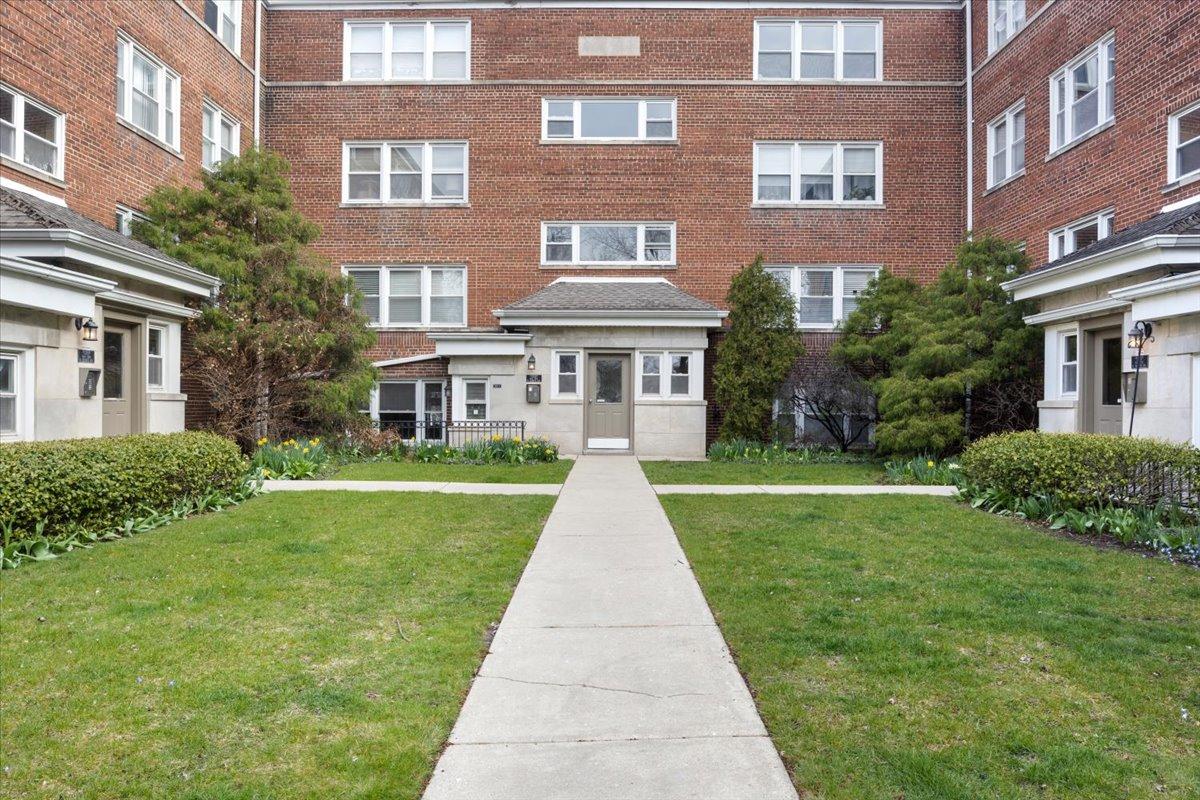 Property Image for 2916 W Berwyn Ave Unit 3