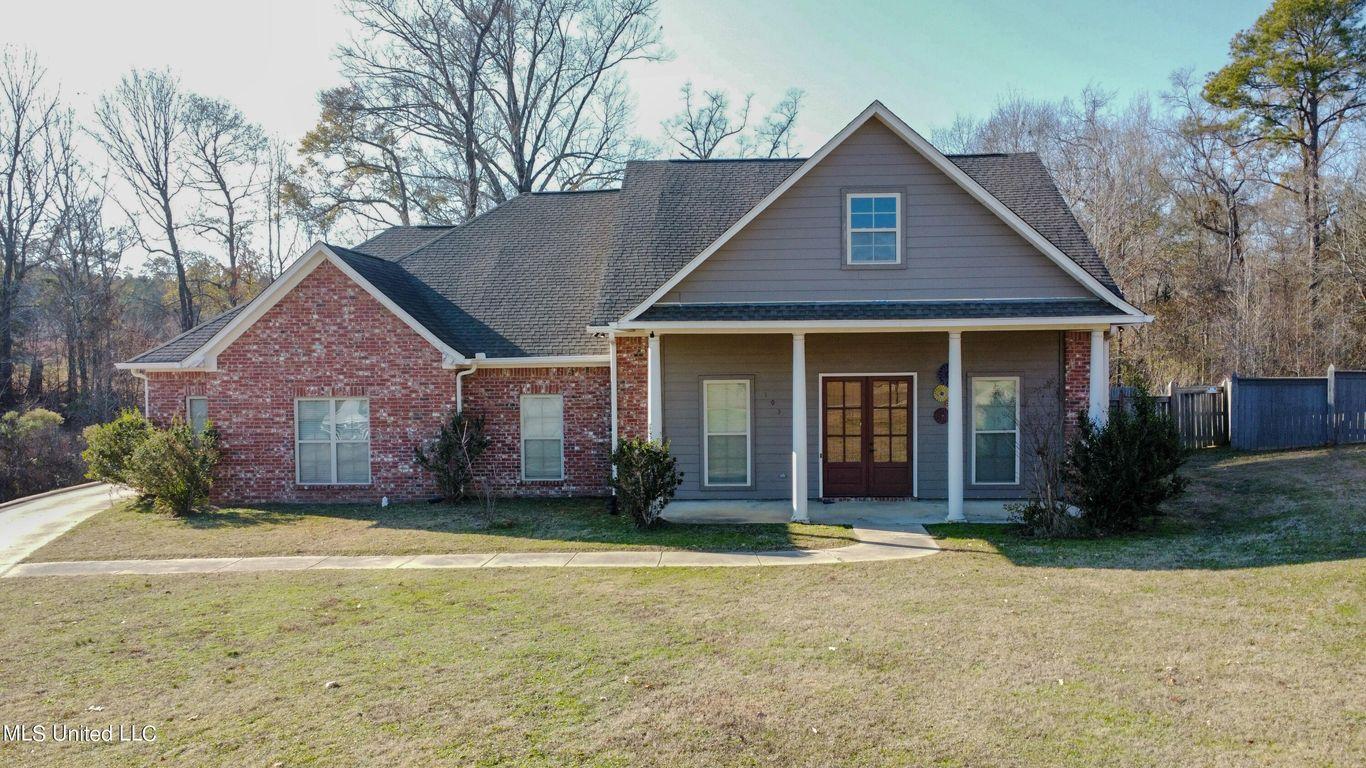 Property Image for 103 Rowan Oak Pl