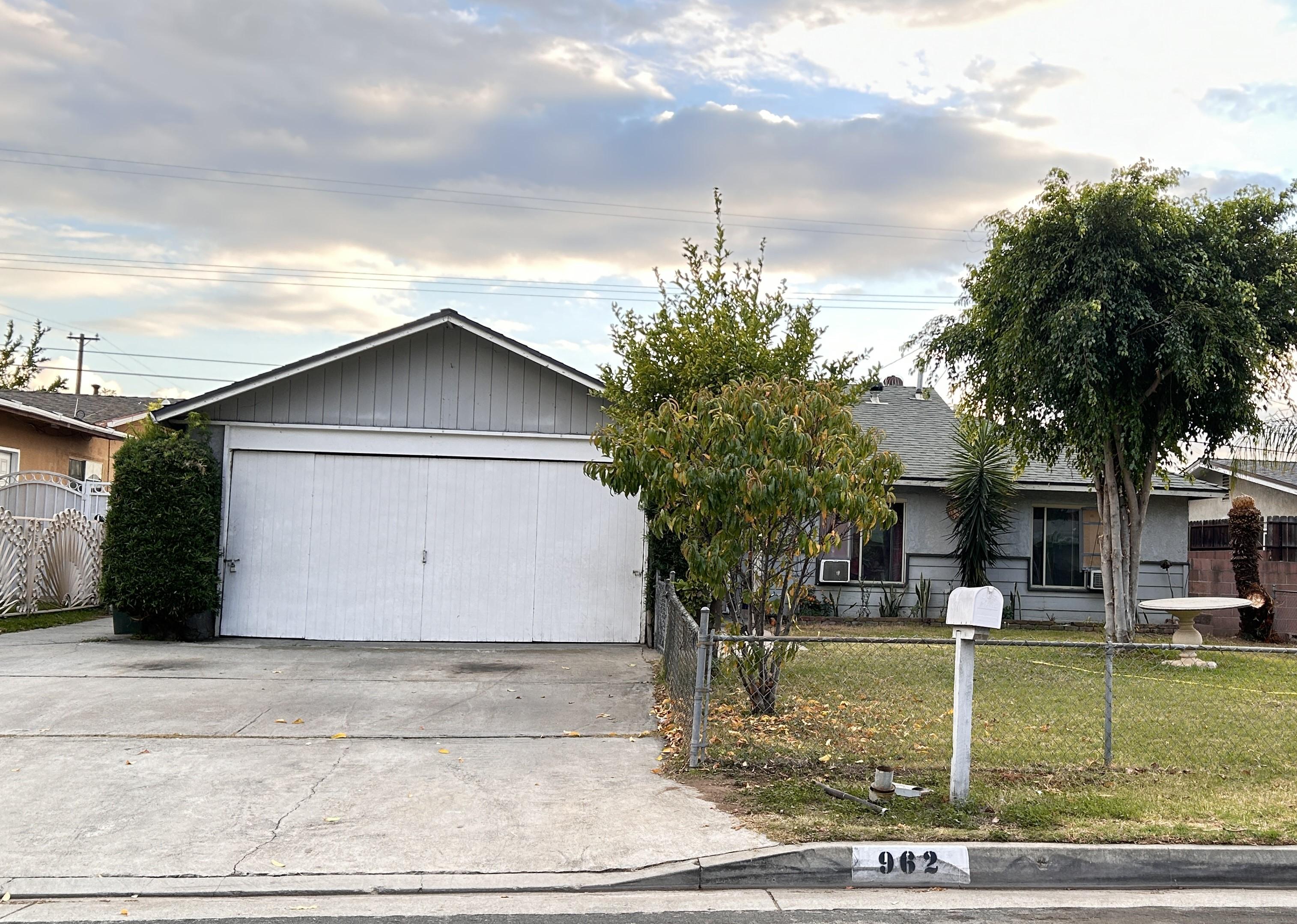 Property Image for 962 E Citrus Edge Street