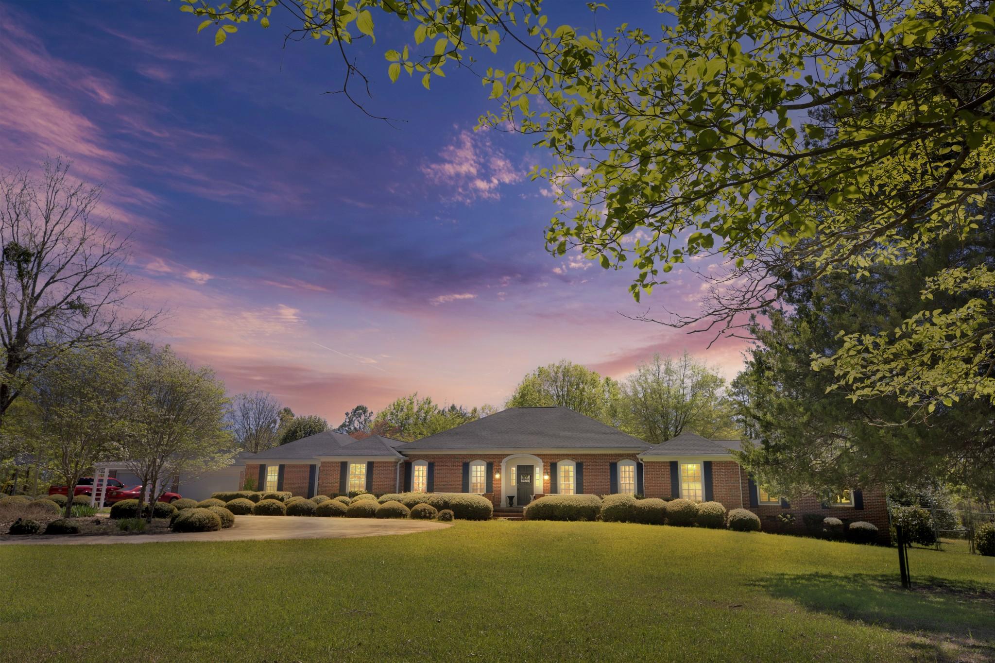 Property Image for 32 Green Oak Circle